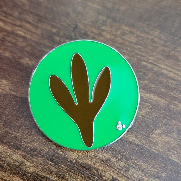 3/$20, 4/$25, 5/$30 – Disney Pin - Wilderness Explorer Animal Print Badge (Up) - Picture 1 of 1